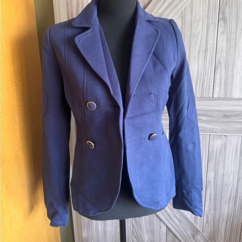 NWOT H&M Navy Blazer – Classic & Sophisticated